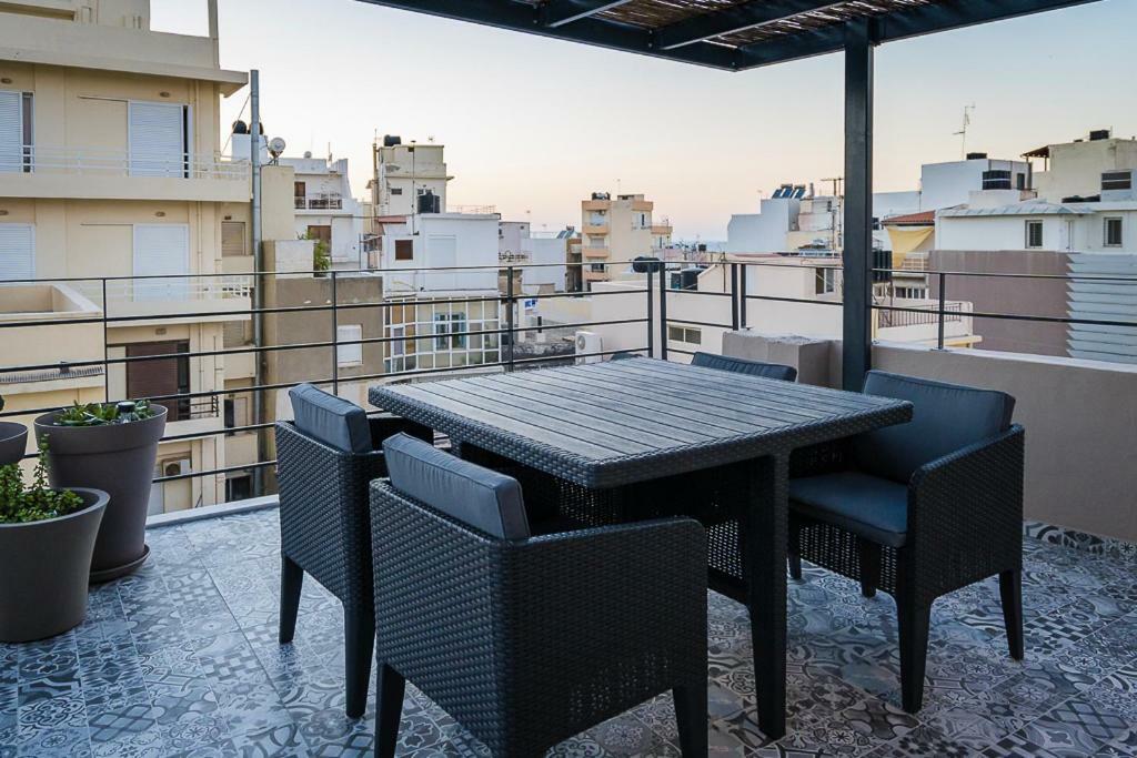 Yasemi Superb Two Floor Apartment Heraklion  Luaran gambar